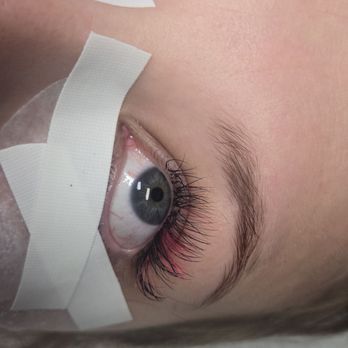 Hello Lashes & Brows OC - Pop of pink lashes 3 - Eyelash Service Near Me - Lake Forest, California