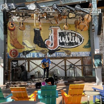 Second Rodeo Brewing - Live music stage - Breweries Near Me - Fort Worth, Texas