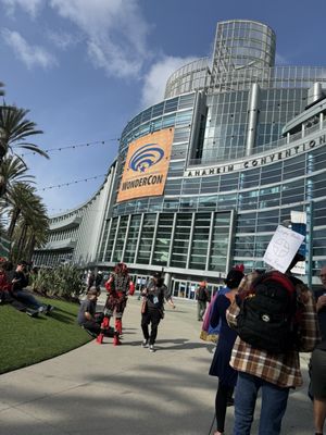 Anaheim Convention Center by null