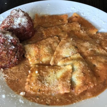 Frali Gourmet - Spinach & Ricotta Ravioli With Vodka sauce and meatballs - Grocery Near Me - Savannah, Georgia Frali Gourmet - Spinach & Ricotta Ravioli With Vodka sauce and meatballs - Grocery Near Me - Savannah, Georgia