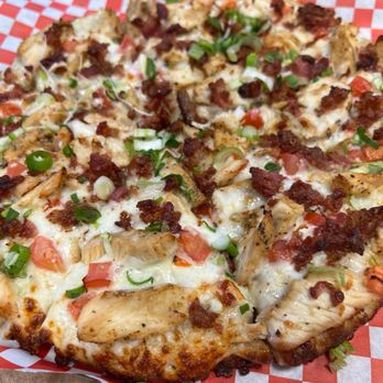 Tandoori Pizza - Garlic Chicken Combination - Indian Near Me - Clovis, California Tandoori Pizza - Garlic Chicken Combination - Indian Near Me - Clovis, California