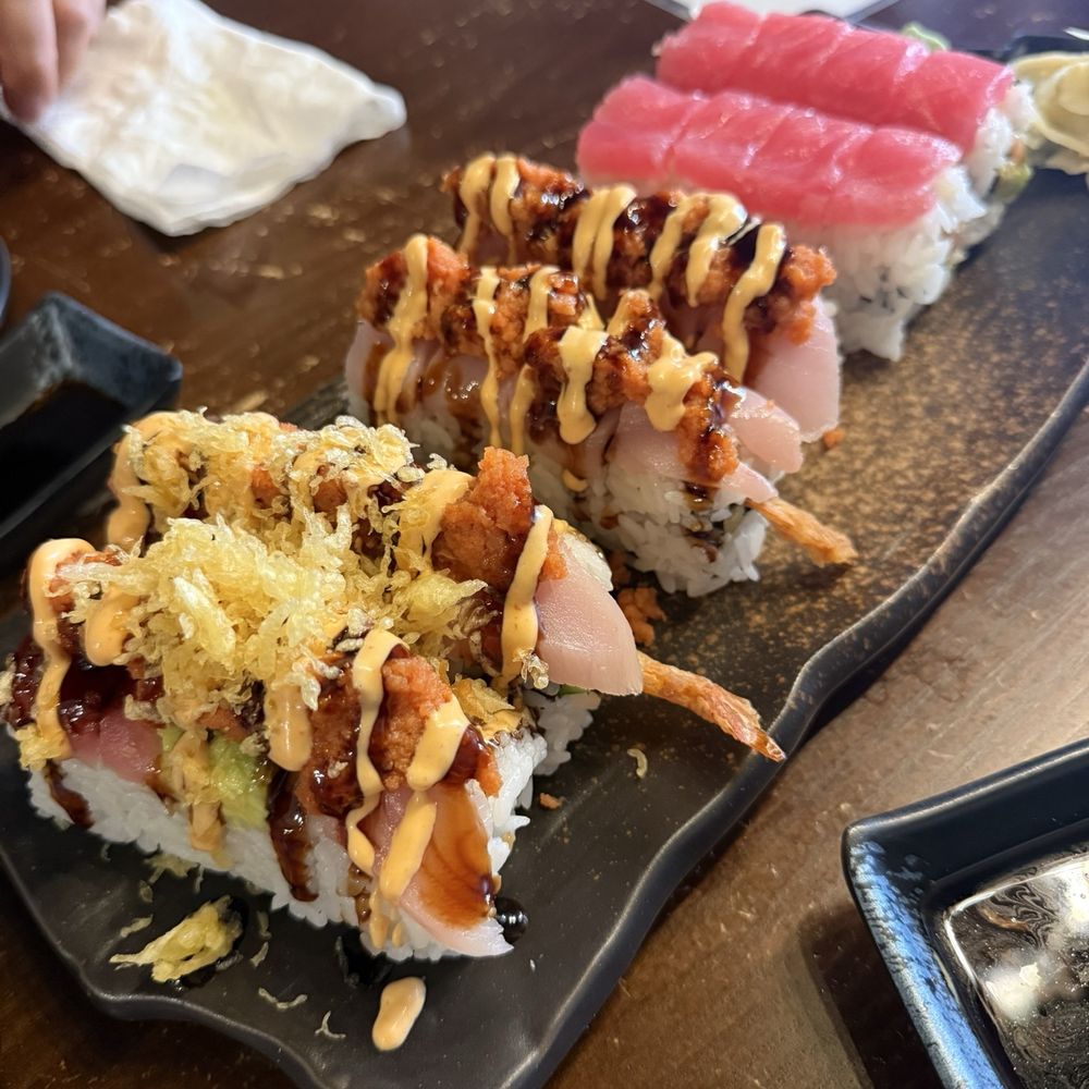 Sushi Uma - Hottie Roll Coral reefs roll Cherry Blossom roll - Sushi Bars Near Me - San Francisco, California Sushi Uma - Hottie Roll Coral reefs roll Cherry Blossom roll - Sushi Bars Near Me - San Francisco, California