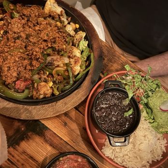 VIDA Cocina & Tequila - Vegetarian chorizo fajitas - New Mexican Cuisine Near Me - Altamonte Springs, Florida VIDA Cocina & Tequila - Vegetarian chorizo fajitas - New Mexican Cuisine Near Me - Altamonte Springs, Florida