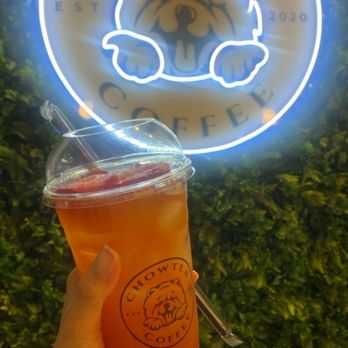 Chow Tea - Strawberry fruit tea - Coffee & Tea Near Me - Houston, Texas