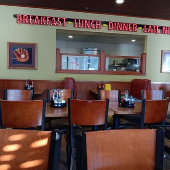 Denny's - Inside - American Near Me - Buckeye, Arizona