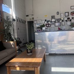 A To Z Smog Test - Waiting area