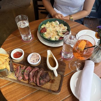 Broadstone Bar & Kitchen - Wall Streets Caesar and Steak Frites - New American Near Me - New York, New York