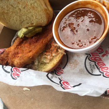 Eugene's Hot Chicken - Catfish sandwich & baked beans - Food Trucks Near Me - Birmingham, Alabama