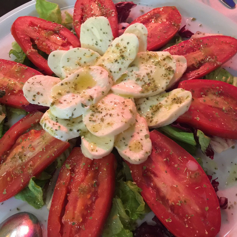 TRE Assi - Caprese salad - Fast Food Near Me - Florence, FI