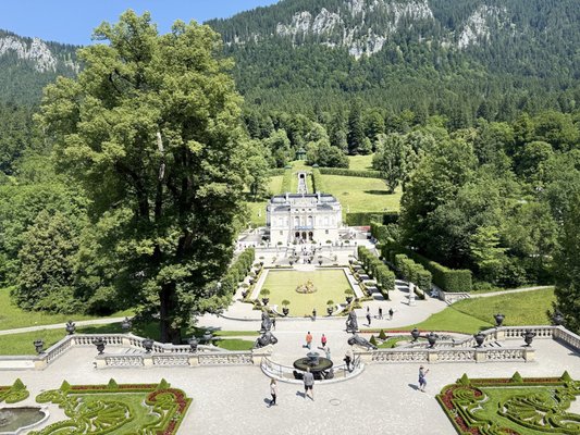 Linderhof Palace by null