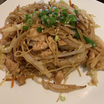 Umi Sushi - Yakisoba - Sushi Bars Near Me - Winnipeg, Manitoba