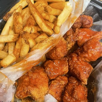 Manhattan Gyros - 10 Piece Boneless Wings Combo - Mediterranean Near Me - Gainesville, Florida Manhattan Gyros - 10 Piece Boneless Wings Combo - Mediterranean Near Me - Gainesville, Florida