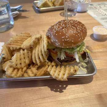 JoJo's Shake Bar - Orlando - Smash Burger - Desserts Near Me - Orlando, Florida JoJo's Shake Bar - Orlando - Smash Burger - Desserts Near Me - Orlando, Florida