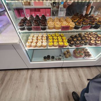 Lil’ Cakes and Creamery - Cupcakes - Cupcakes Near Me - Gaithersburg, Maryland Lil’ Cakes and Creamery - Cupcakes - Cupcakes Near Me - Gaithersburg, Maryland