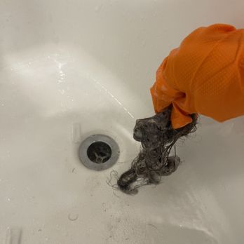 Banegas Cleaning Service - detail cleaning in showers - Office Cleaning Near Me Banegas Cleaning Service - detail cleaning in showers - Office Cleaning Near Me