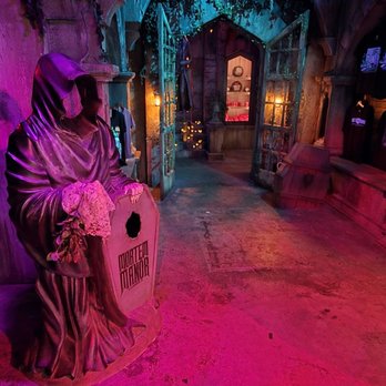 Mortem Manor - Haunted Houses Near Me - Kissimmee, Florida Mortem Manor - Haunted Houses Near Me - Kissimmee, Florida