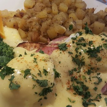 Red's Diner Ramsay - Traditional Benny. So tasty!! - Diners Near Me - Calgary, Alberta Red's Diner Ramsay - Traditional Benny. So tasty!! - Diners Near Me - Calgary, Alberta