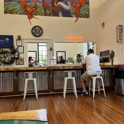 Bareknuckle Barbershop - bar