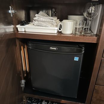 Inn at the Opera - Mini fridge and glassware/dinnerware - Hotels Near Me - San Francisco, California Inn at the Opera - Mini fridge and glassware/dinnerware - Hotels Near Me - San Francisco, California