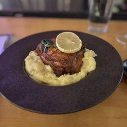 Triana - Pollo Asado al Ajillo