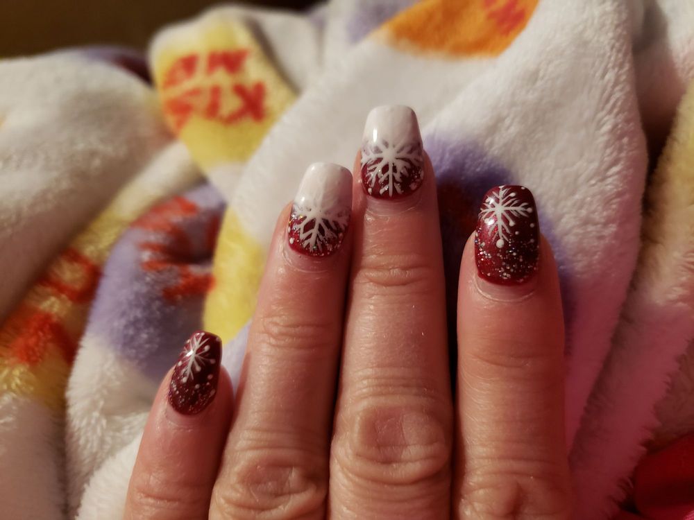 Lina Nails Logo