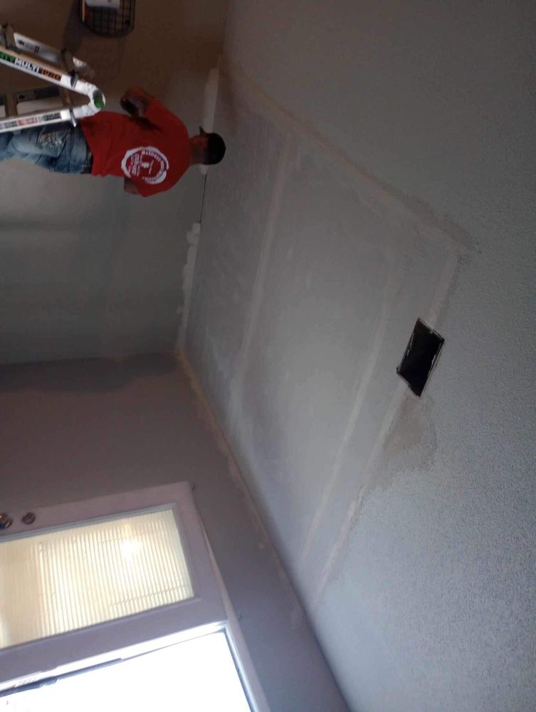 Slide of 1Man Vann Handyman Services