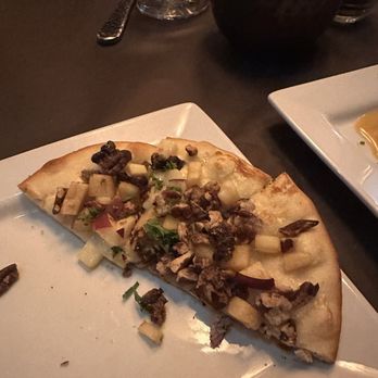 Cha Bones - Apple & Brie appetizer - Seafood Near Me - Lake Havasu City, Arizona Cha Bones - Apple & Brie appetizer - Seafood Near Me - Lake Havasu City, Arizona