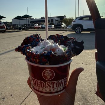 Cold Stone Creamery - Ice Cream & Frozen Yogurt Near Me - Cedar Falls, Iowa Cold Stone Creamery - Ice Cream & Frozen Yogurt Near Me - Cedar Falls, Iowa