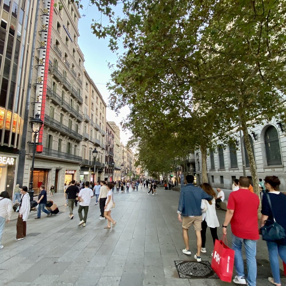 Las Ramblas - Las Ramblas in the morning - Local Flavor Near Me - Barcelona, B