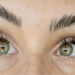 Amazing Lash Studio - Look up inner corner, day fell out second day