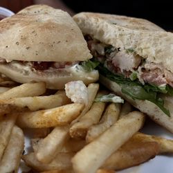 Frank & Gino's Grill & Pasta House - Crabster sandwich