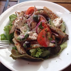 The Lazy Italian - Mediterranean salad with Chicken