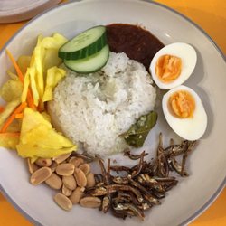Julie's Kopitiam - Nasi Lemak