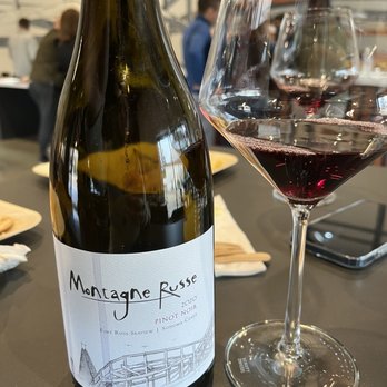 Montagne Russe - Every Pinot was so particular to its geo, so delicious - Wine Tasting Room Near Me - Petaluma, California