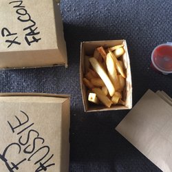 Kustom Burgers - Burgers and chips