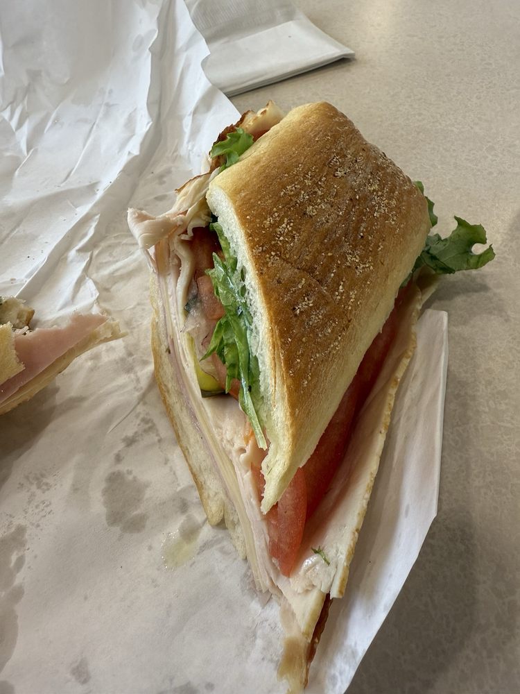 Minelli Meat and Deli