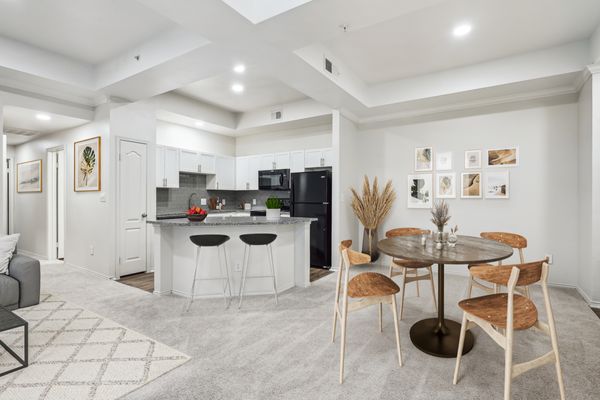 La Ventura Apartments by null