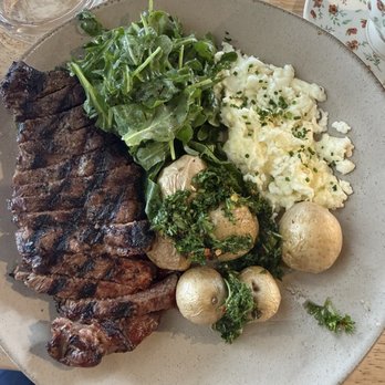 Monna - Steak with egg whites - Middle Eastern Near Me - La Crescenta-Montrose, California Monna - Steak with egg whites - Middle Eastern Near Me - La Crescenta-Montrose, California