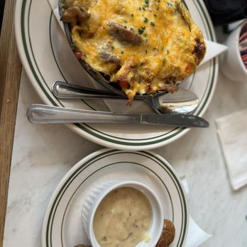 Honeypie Cafe - Hopplepopple - New American Near Me - Milwaukee, Wisconsin