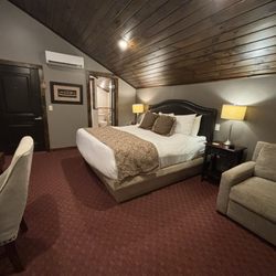 The Everett Boutique Hotel - Another view of our room - #9.