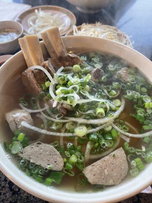 Phở Bình by null