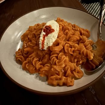 Donna's - Pasta a la vodka (top with Calabrian chilli) - Italian Near Me - Los Angeles, California Donna's - Pasta a la vodka (top with Calabrian chilli) - Italian Near Me - Los Angeles, California