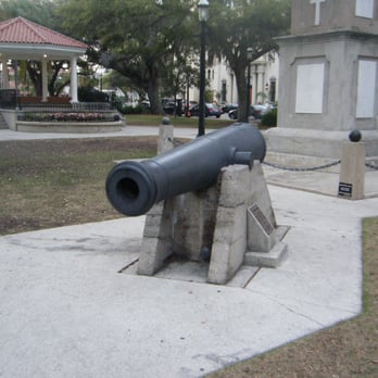 Andrew Young Crossing - Cannon everywhere - Parks Near Me - St. Augustine, Florida