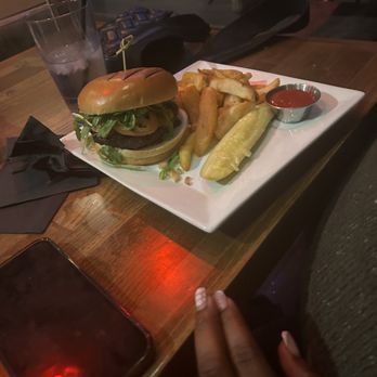 Krave Restaurant & Lounge - Krave Burger - Lounges Near Me - Washington, DC, District of Columbia