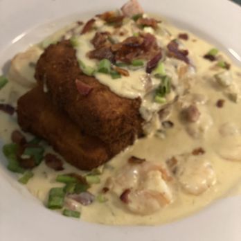 Metro 29 Diner Restaurant - Shrimp and grits - Diners Near Me - Arlington, Virginia Metro 29 Diner Restaurant - Shrimp and grits - Diners Near Me - Arlington, Virginia
