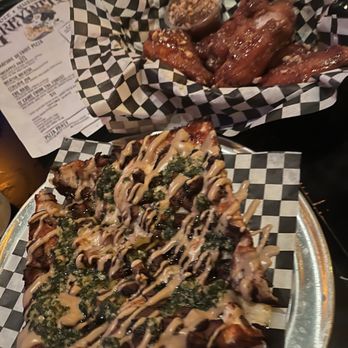 Grey Witch - It Came from the Forest Pizza (10/10) and PBJ Wings (5/10) - Pizza Near Me - Henderson, Nevada