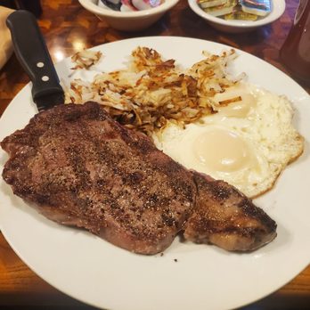 Grand Vista Hotel - Steak and Eggs in their diner, 5am-10am. - Hotels Near Me - Grand Junction, Colorado