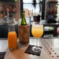 Black Sheep - Bottle service mimosas