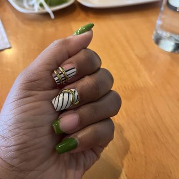 Daisy Nails Salon - Beautiful nail art. - Nail Salons Near Me - San Francisco, California
