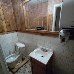 J & M Caprock Cafe - Bathroom. Old, but clean.